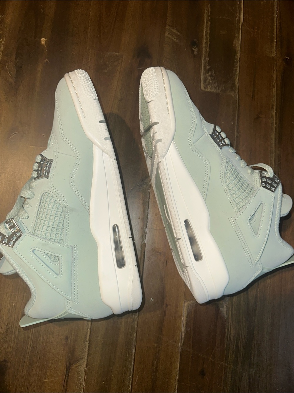 Jordan Women Mint Green Retro Basketball Sneakers BRAND NEW - Picture 4 of 6